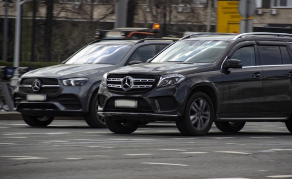 Экспорт британских автомобилей в Россию идет через третьи страны практически так же активно, как и ранее