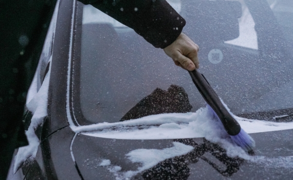 Ледяной удар по мотору: какая зимняя привычка водителей убивает двигатель Ледяной удар по мотору: какая зимняя привычка водителей убивает двигатель