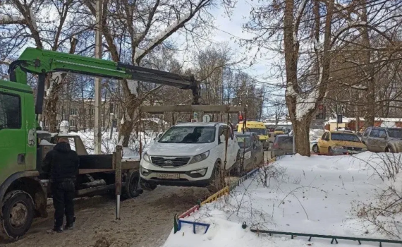 Работа наша и опасна, и трудна и на первый взгляд, как будто не видна … Работа наша и опасна, и трудна и на первый взгляд, как будто не видна …