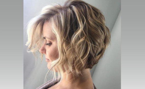 Прическа из 90-х снова в моде: как получить объемный blowout bob без фена Прическа из 90-х снова в моде: как получить объемный blowout bob без фена